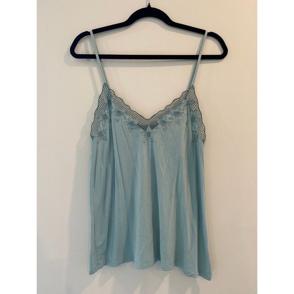 Lace tank top - Picture 1 of 4